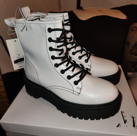 a new day Shoes - A NEW DAY Erin White Memory Foam Zip Platform Combat Boots Sz 6 New w/Tag